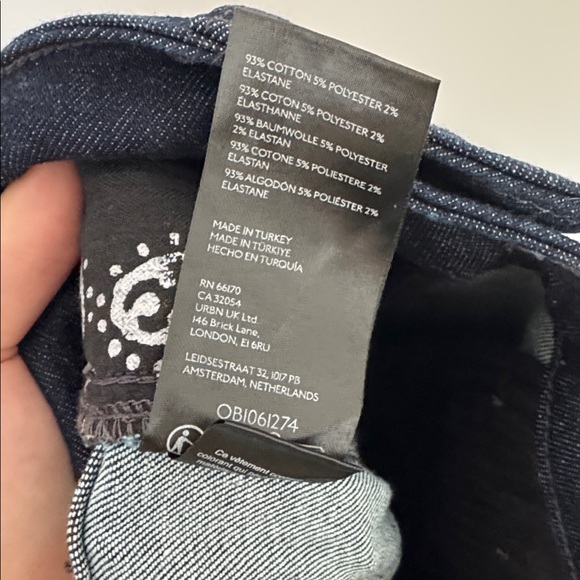 We The Free NWT Free People Women's Dark Wash Skinny Jeans w/ Raw Hem - Size 30 - Picture 8 of 8